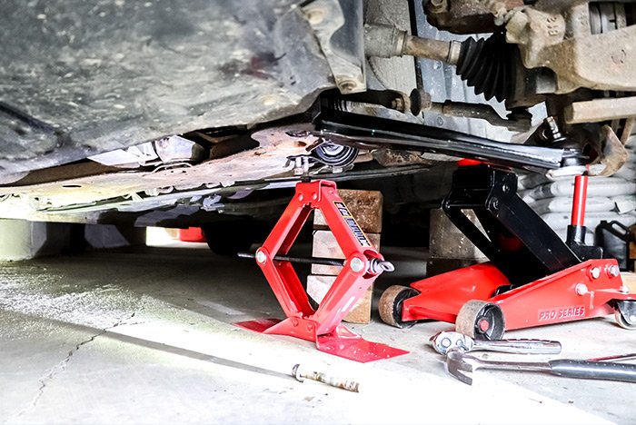 jacks-under-car.jpg jacks-under-car.jpg