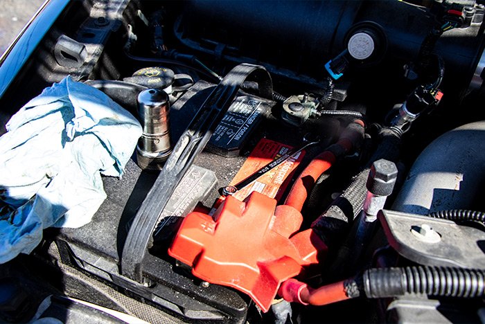 cleaning-battery-terminals.jpg