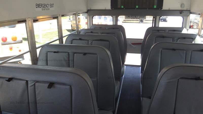 DSC01064UsedBuses2005ChevroletCollins6LGasolineAutoHydraulicBrakes5RowSeatBeltsRadioAirCondtio...jpg