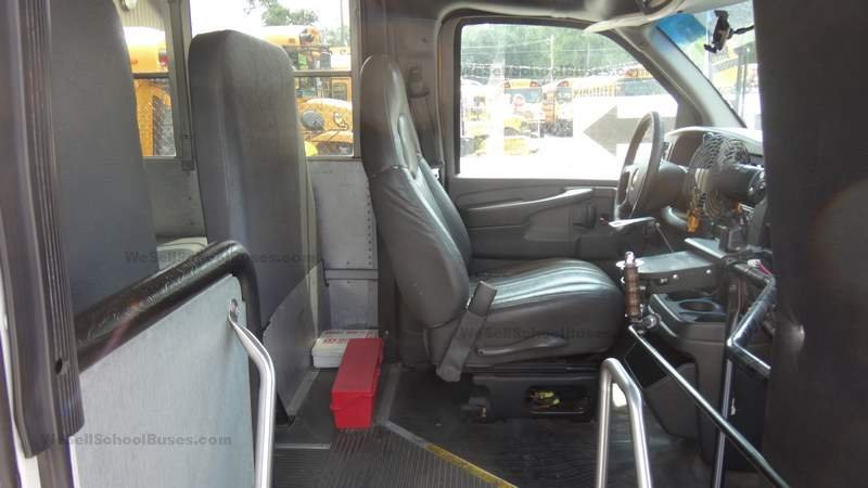 DSC00208UsedBuses2009ChevroletThomas6LGasolineAutoHydraulicBrakes5RowAirConditioningRadioSeatB...jpg