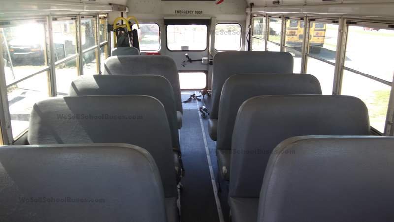 DSC01354 2005 Freightliner Thomas 7 Row Length C7 Caterpillar Allison Automatic Air Brakes Air...jpg