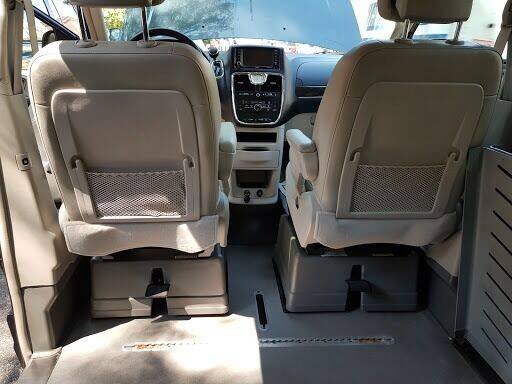 2013-chrysler-town-and-country-wheelchair-handicap-mobility-van (9).jpg