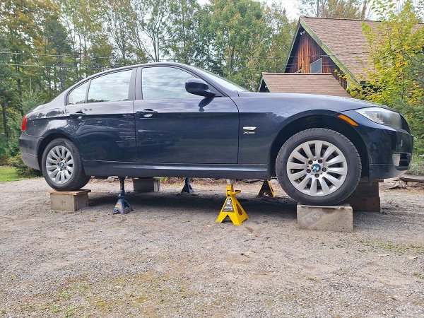 bmw-on-blocks.jpg bmw-on-blocks.jpg