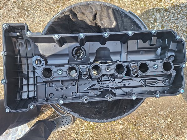 new-replacement-valve-cover.jpg